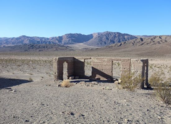 nevada/death-valley/attraction/ashford-mill-ruins