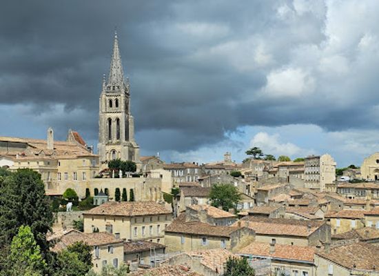 france/aquitaine/attraction/vue-panoramique-sur-la-tour-et-le-village