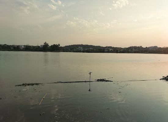 india/central-india/attraction/ganga-sagar-lake