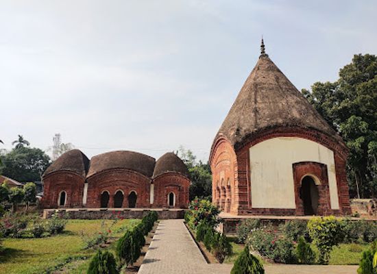bangladesh/rajshahi/attraction/puthia-rajbari