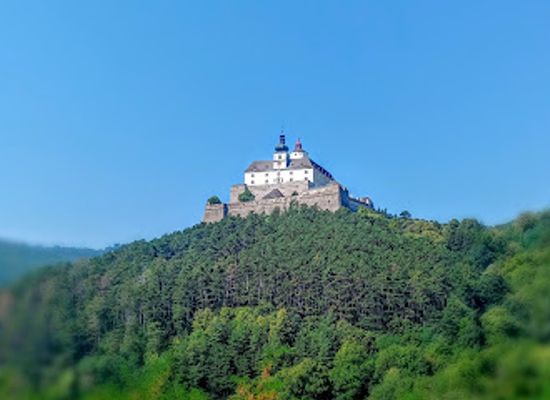 austria/burgenland/attraction/forchtenstein-castle