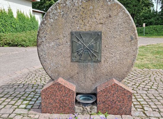 finland/south-karelia/attraction/suomen-sotien-sotaorvot