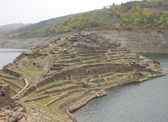 spain/galicia/attraction/castro-candaz