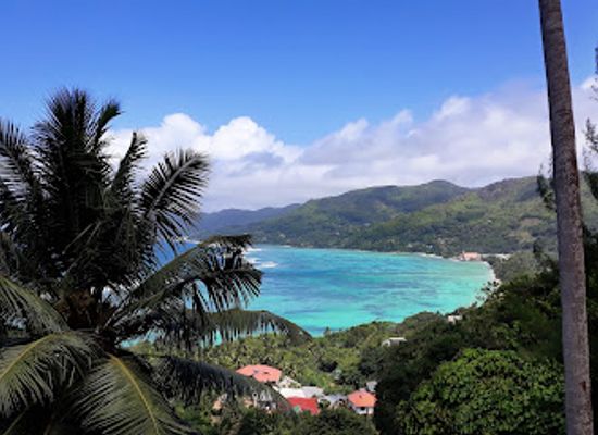 seychelles/anse-royale/attraction/plage-avec-parking