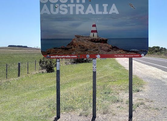 australia/western-victoria/attraction/welcome-to-victoria-sign