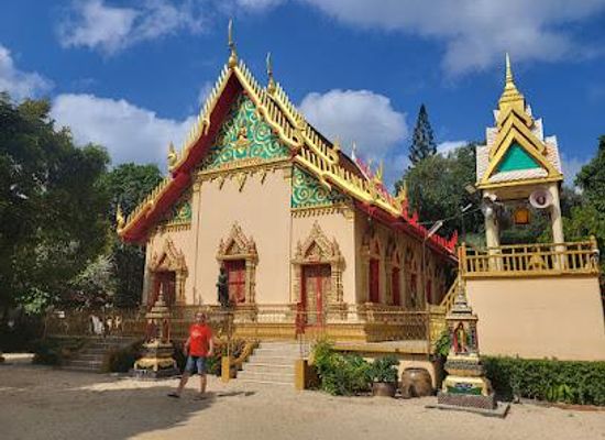 thailand/koh-samui/attraction/wat-phu-khao-thong