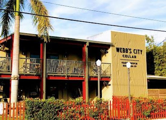 florida/st-petersburg/attraction/webb-s-city-cellar-by-green-bench-brewery
