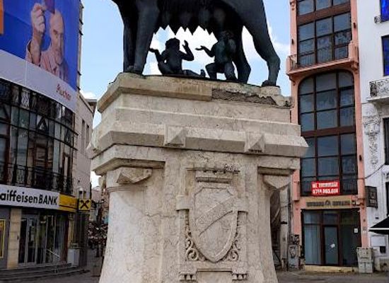 romania/bucharest/attraction/lupa-capitolina