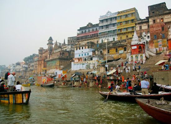 india/varanasi/dashashwamedh-ghat/attraction/ahilyabai-ghat