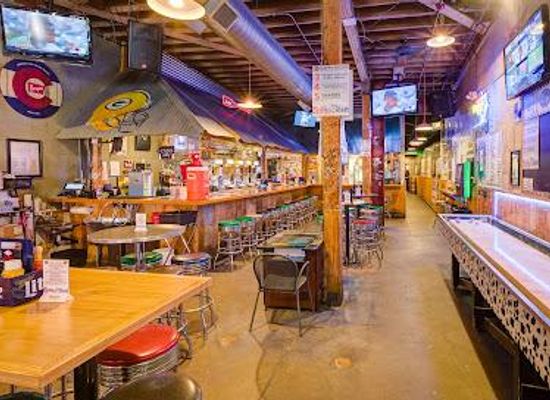 colorado/denver/attraction/swanky-s-vittles-and-libations