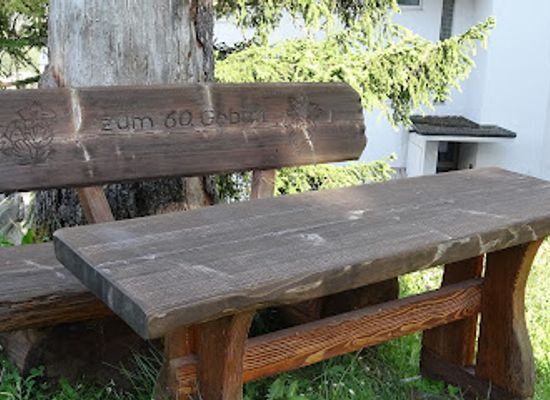 switzerland/arosa/attraction/eagle-wood-sculpture