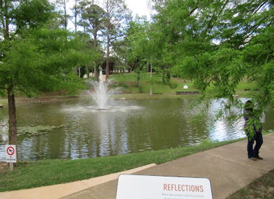 mississippi/tupelo/attraction/elvis-presley-birthplace-and-park