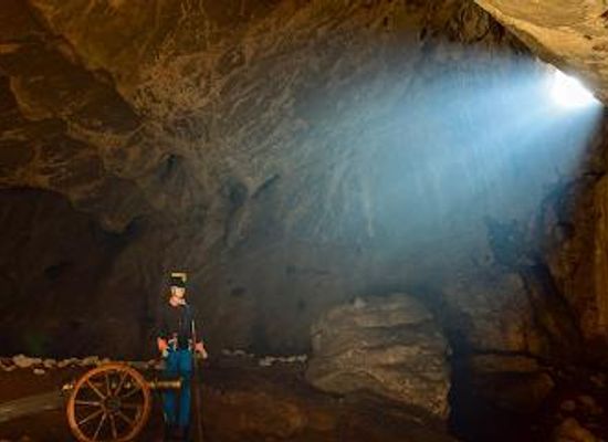 romania/drobeta-turnu-severin/attraction/veterani-cave