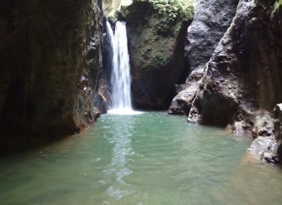 saint-lucia/malgretoute/attraction/the-holy-grail-falls