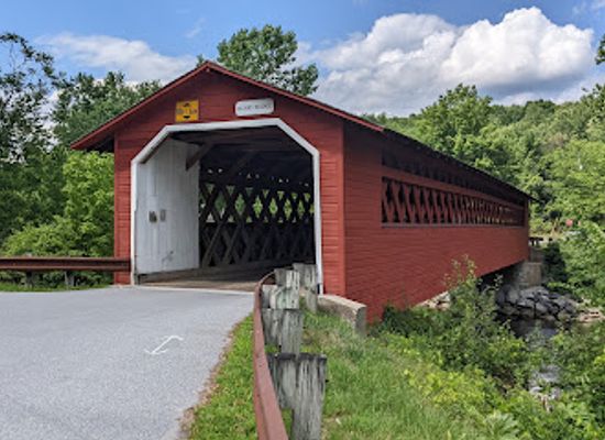 vermont/bennington/attraction/henry-covered-bridge