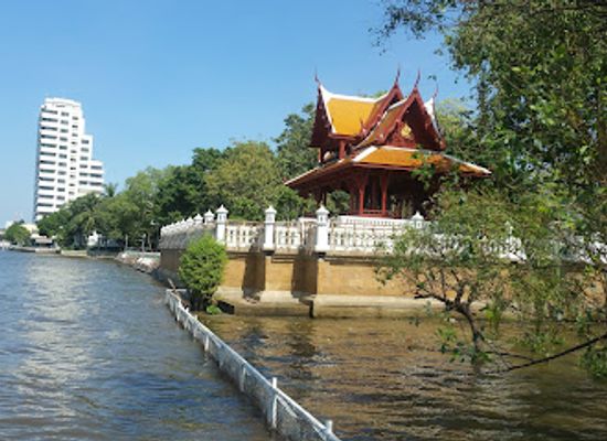 thailand/rattanakosin/attraction/santi-chai-prakan-park