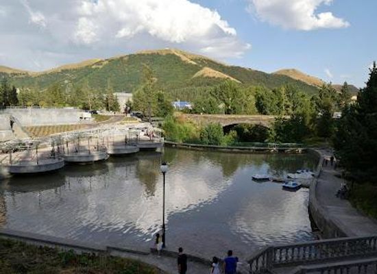 armenia/jermuk/attraction/dolphin-lake