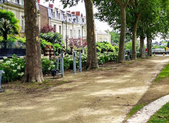 france/angers/attraction/square-jeanne-d-arc