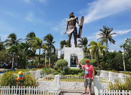 philippines/cebu-city/mactan-island/attraction/magellan-s-marker