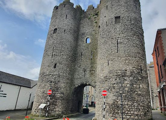 ireland/county-louth/attraction/st-laurence-gate