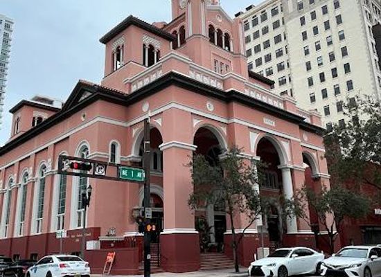 florida/miami/attraction/gesu-church