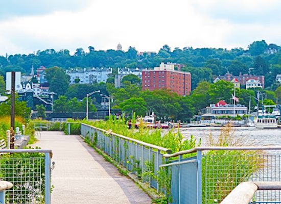 new-york/new-york-metropolitan-area/attraction/scenic-hudson-riverwalk-park-at-tarrytown