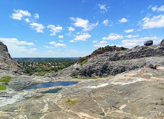 malawi/dzalanyama-forest-reserve/attraction/ngwenya-hill