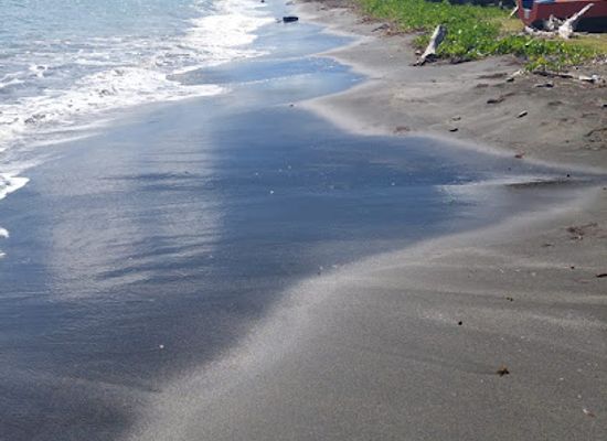 grenada/saint-andrew/attraction/black-sands-beach