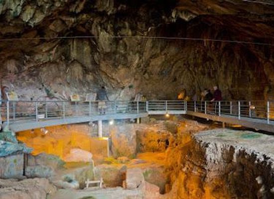 greece/meteora/attraction/theopetra-cave-museum