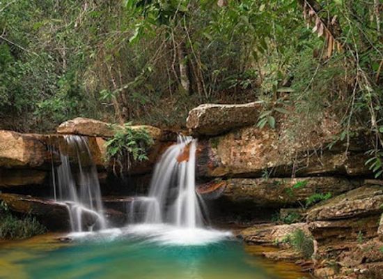brazil/chapada-dos-veadeiros-national-park/attraction/cachoeira-raizama