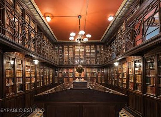 spain/barcelona/attraction/biblioteca-publica-arus