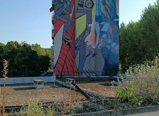 france/grenoble/attraction/spaceman-on-a-bike