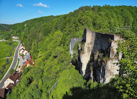germany/franconia/attraction/wolfsberg-castle