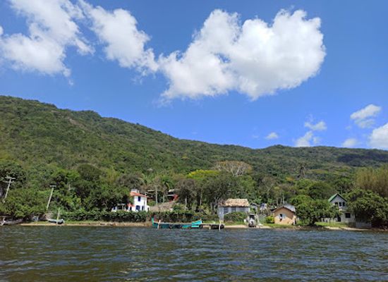 brazil/florianopolis/lagoa-da-conceicao/attraction/caminho-da-costa-da-lagoa-ao-canto-dos-aracas