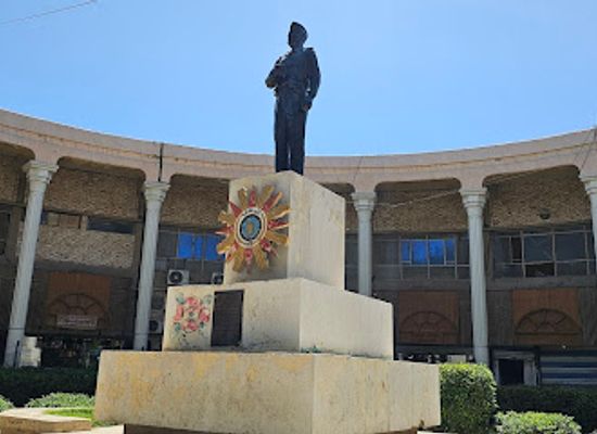 iraq/baghdad/attraction/abd-al-karim-qasim-statue