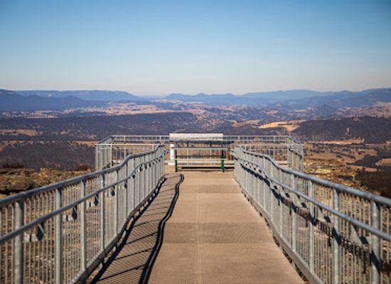 australia/western-new-south-wales/attraction/hassans-walls-lookout