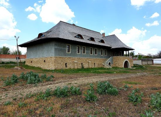 moldova/lapusna-county/attraction/conacul-domnesc-lapusna