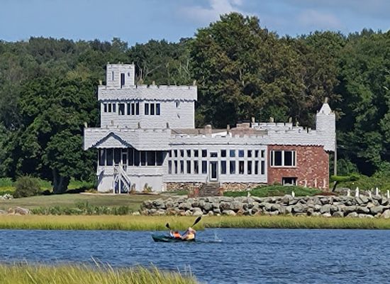 rhode-island/westerly/attraction/saltwater-farm-vineyard