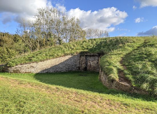 united-kingdom/the-cotswolds/landmark/belas-knap-long-barrow