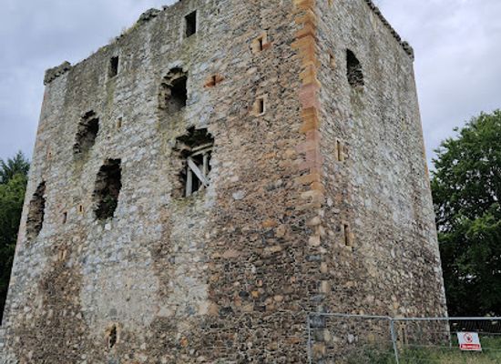 united-kingdom/scotland/landmark/newark-castle