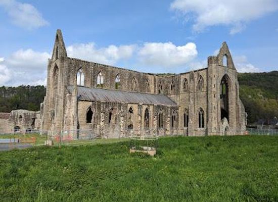 united-kingdom/cardiff/landmark/tintern-abbey