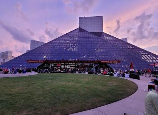 ohio/akron/attraction/rock-roll-hall-of-fame