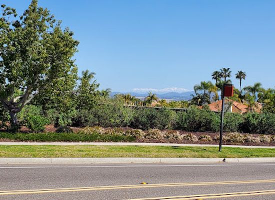 california/oceanside/attraction/viewpoint-of-seasonal-snowy-mt-san-gorgonio-and-san-bernardino-mountains