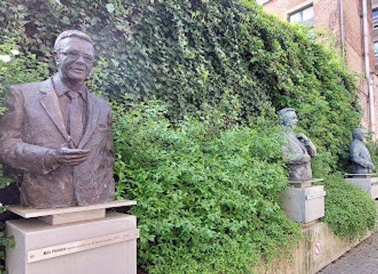 belgium/leuven/attraction/standbeeld-gaston-geens