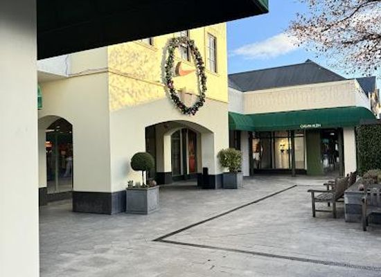 luxembourg/upper-sure-natural-park/attraction/designer-outlet-luxembourg
