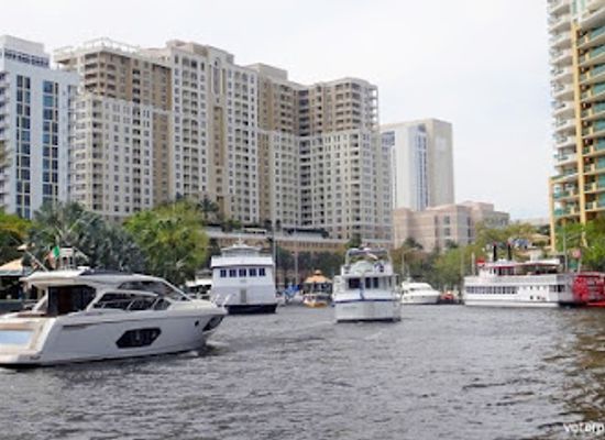 florida/fort-lauderdale/downtown-fort-lauderdale/attraction/laura-ward-riverwalk-plaza