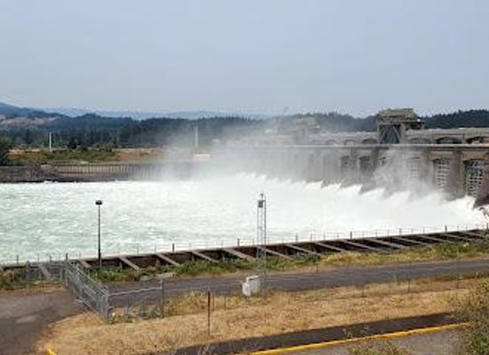 washington/columbia-river-gorge/attraction/cascade-locks