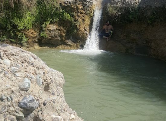 pakistan/lasbela/attraction/kanrach-waterfall