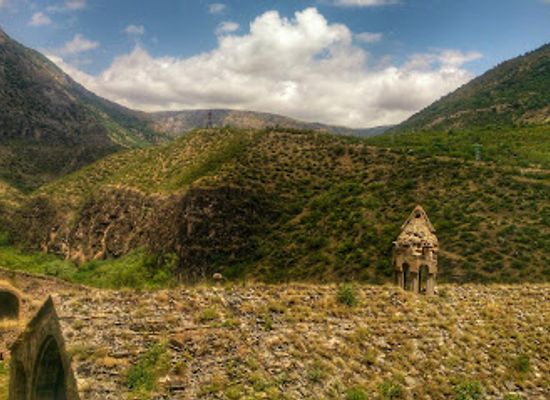 armenia/syunik/attraction/great-hermitage-of-tatev