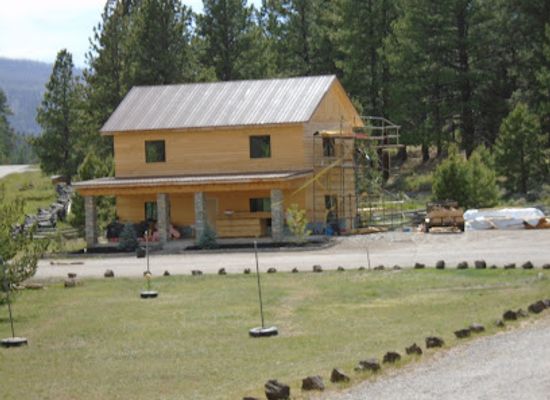 utah/dixie-national-forest/attraction/blue-springs-lodge